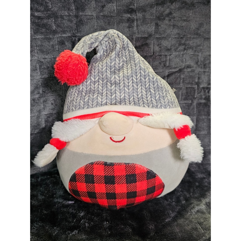 Squishmallows Deidra the Gnome 12 Inch Plush Buffalo Plaid Grey Chevron Hat 2022